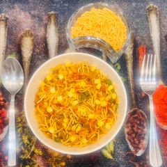 A picture of Quick Indo-Chinese Bhel with Fresh Seasonal Vegetables ❣️.