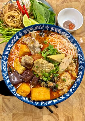 A picture of Vietnamese Crab-cake Noodle Soup | Bún Riêu.
