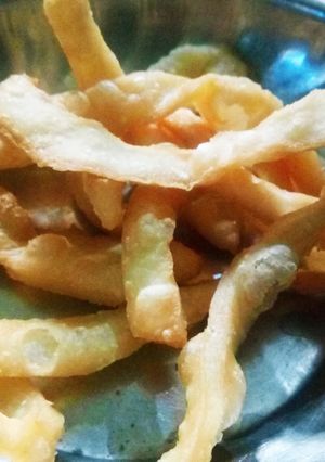 A picture of Namak pare.