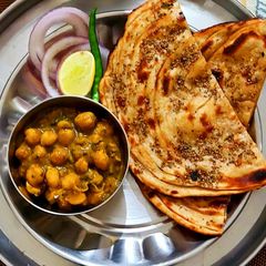 A picture of Ajwain Laccha Paratha.