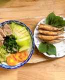 Cá trứng chiên giòn - rau củ luộc