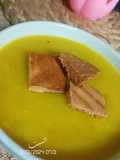 شوربة عدس مع خبز محمص