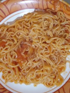 صورة لوصفة اندومي بالصوص