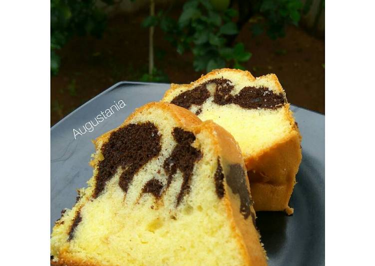 Langkah Mudah untuk Membuat Marmer cake ala Pak Sahak yang Enak Banget