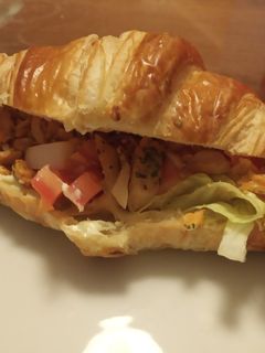 Una foto de Croissant relleno