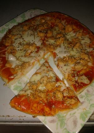 A picture of Chicken pizza.