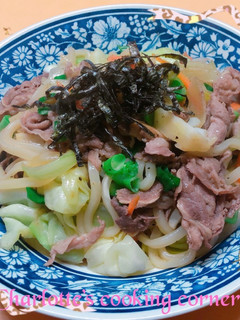 日式牛肉炒烏龍麵 的食譜成品照片