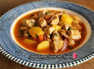 Una foto de Caldillo de carne de res con papas🌹