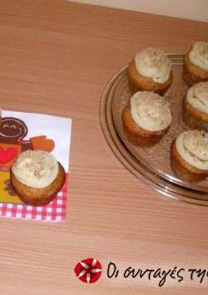Φωτογραφία της συνταγής Cupcakes με μέλι και γλάσο λεμόνι - βανίλια