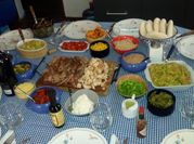 Una foto de fajitas de pollo niños