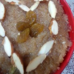 A picture of Sooji badaam halwa.