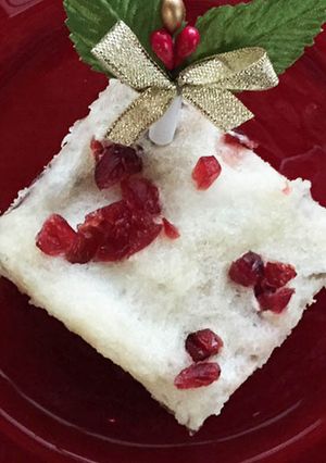 A picture of Christmas & The New Year "Ukishima" (Wagashi).