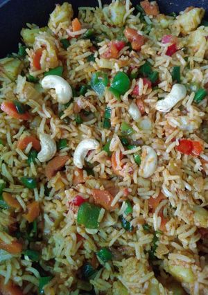 A picture of Veg tawa pulao.