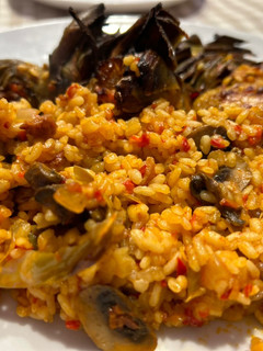 Una foto de Arroz con alcachofas y pollo en Airfryer Cosori