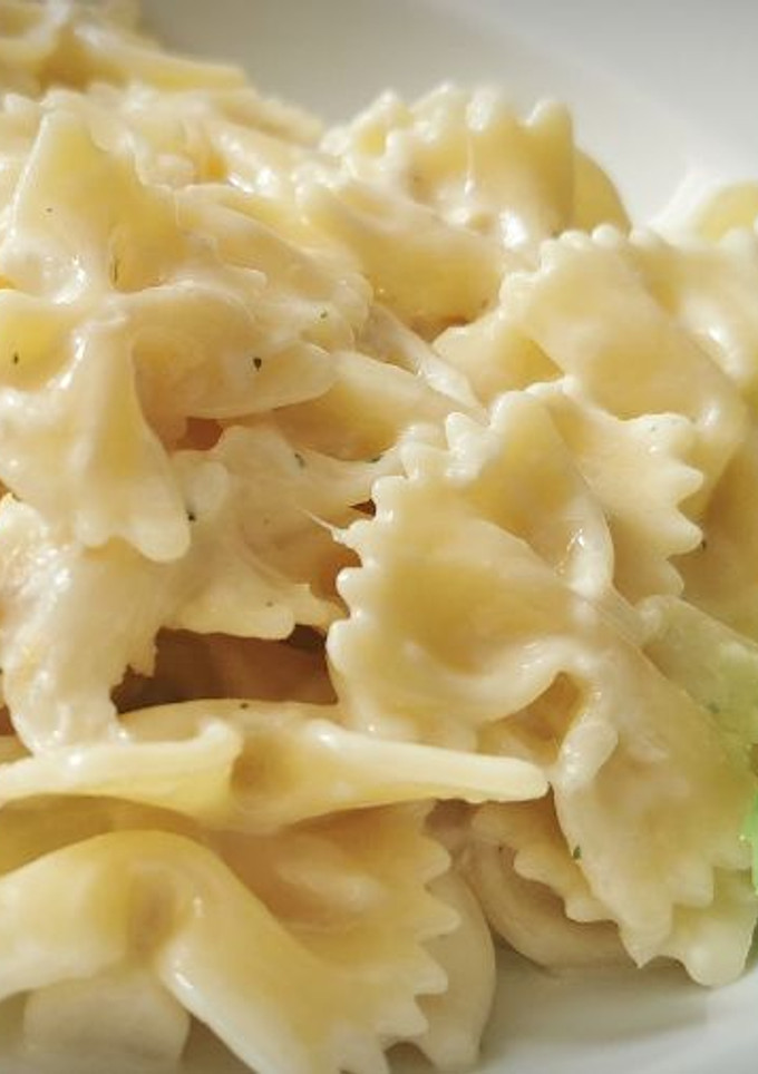 Una foto de Farfalle con Bacalao y Alioli