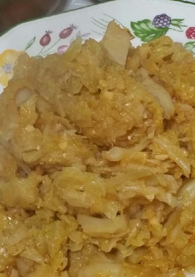 Una foto de Repollo al ajillo