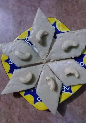 A picture of Kaju katli.
