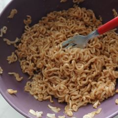 A picture of Microwaved Ramen.
