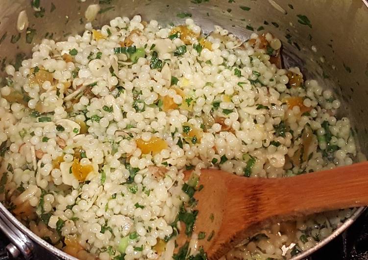 Steps to Make Quick Apricot Couscous