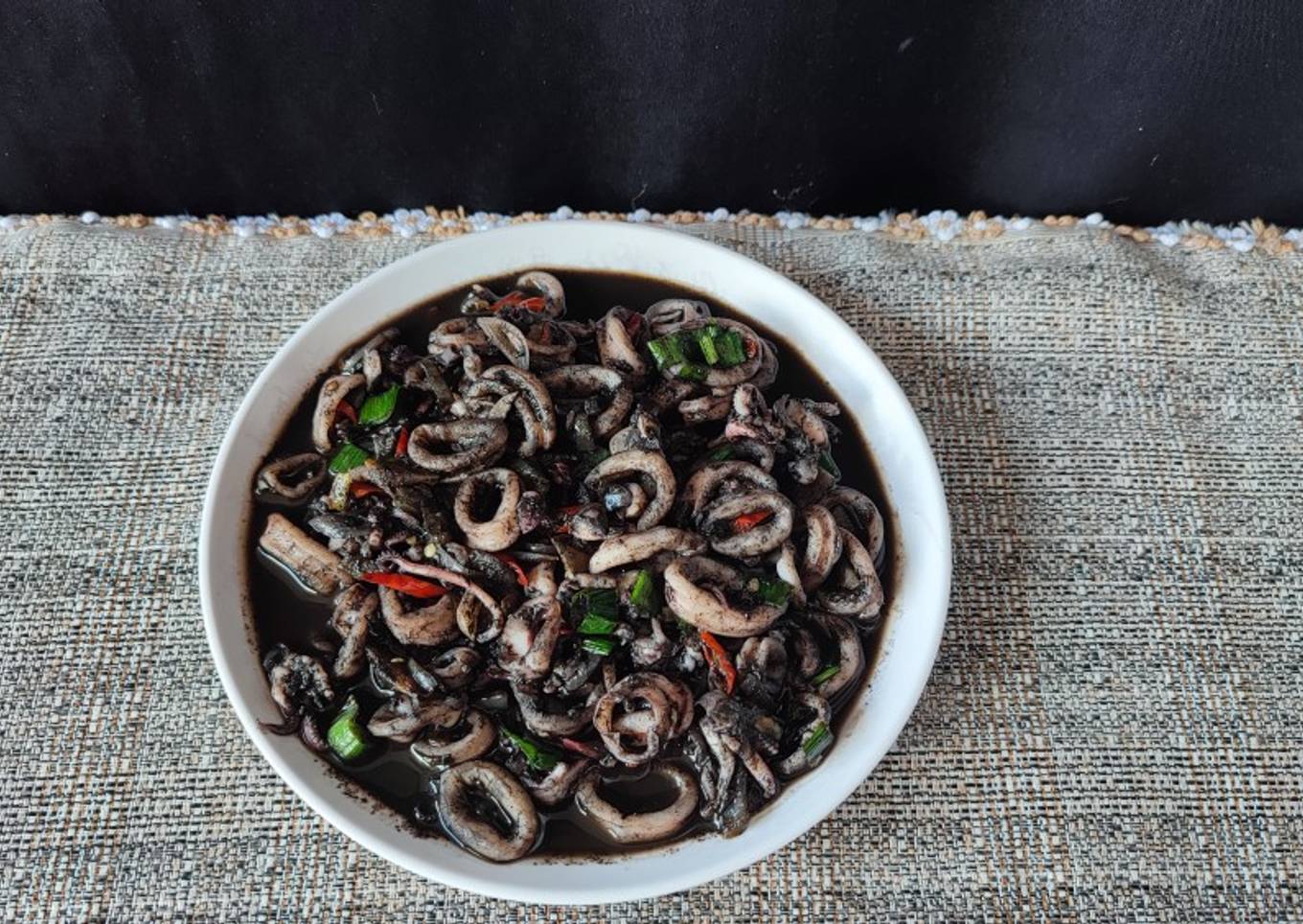 Kumi Hitam Thiram Su