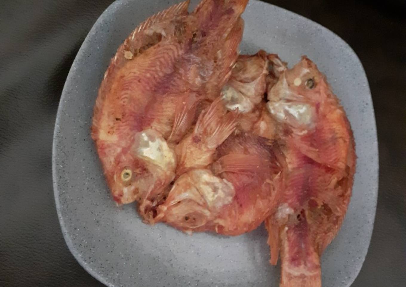 Nila Goreng Terbang