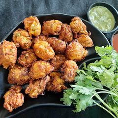 A picture of Mix veg pakora.