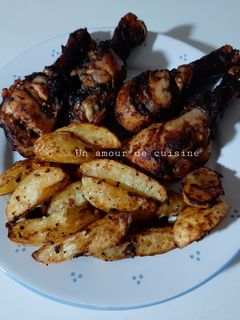 Une photo de Pilons de poulet et pommes de terre rotis au air fryer 🍗🍟