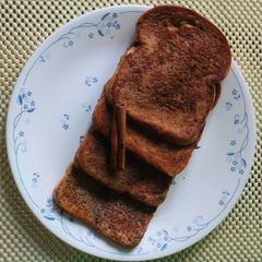 A picture of Cinnamon flavored French toast.