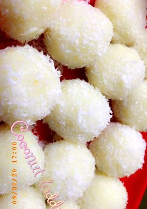 A picture of Coconut laddu.
