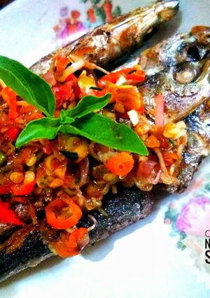Foto resep Ikan goreng sambal matah