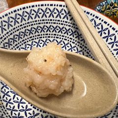 A picture of Springy Prawn Balls | Q弹虾滑.