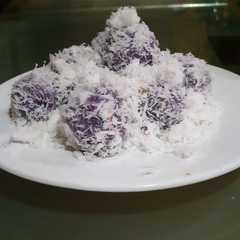 รูปของ Klepon Ubi ungu