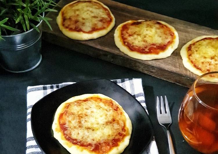 Resep 114. Mini Cheesy Pizza yang Bikin Ngiler