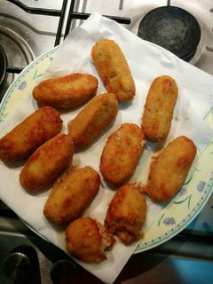 Una foto de Croquetas ligeras de pollo thermomix