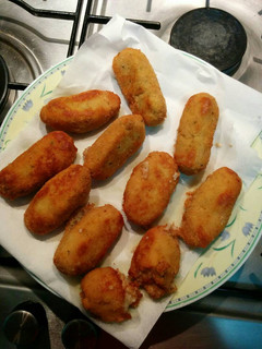 Una foto de Croquetas ligeras de pollo thermomix