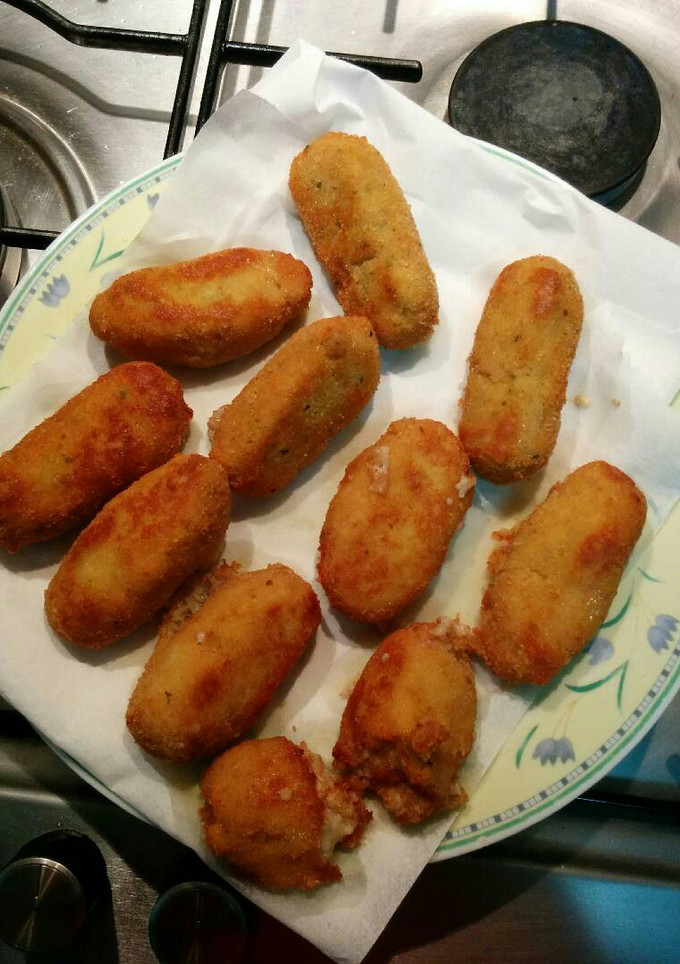 Una foto de Croquetas ligeras de pollo thermomix