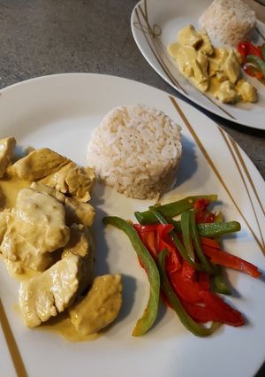 Une photo de Poulet 🍗 curry-coco 🥥