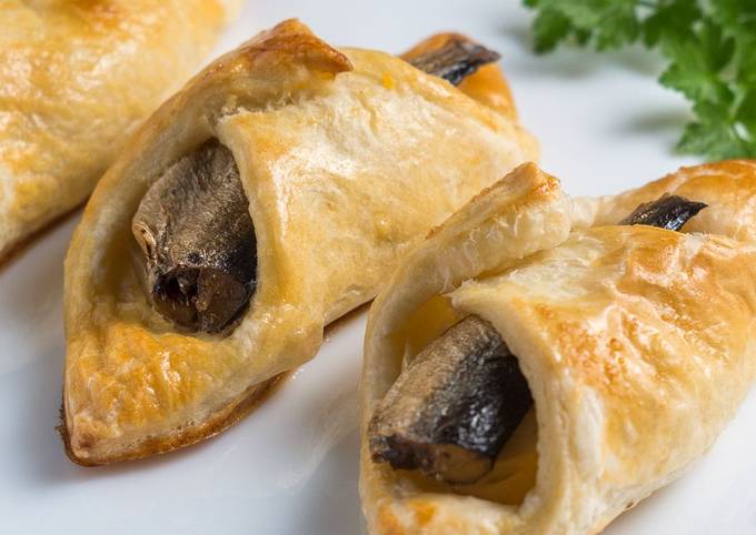Прибалтийские пирожки со шпротами. Потрясающая закуска за несколько минут