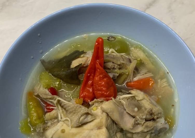 Featured image of post Resep Garang Asem Ayam Tanpa Daun / Bersihkan ayam kemudian lumuri dengan garam dan air jeruk nipis, diamkan 15 menit kemudian cuci lagi.