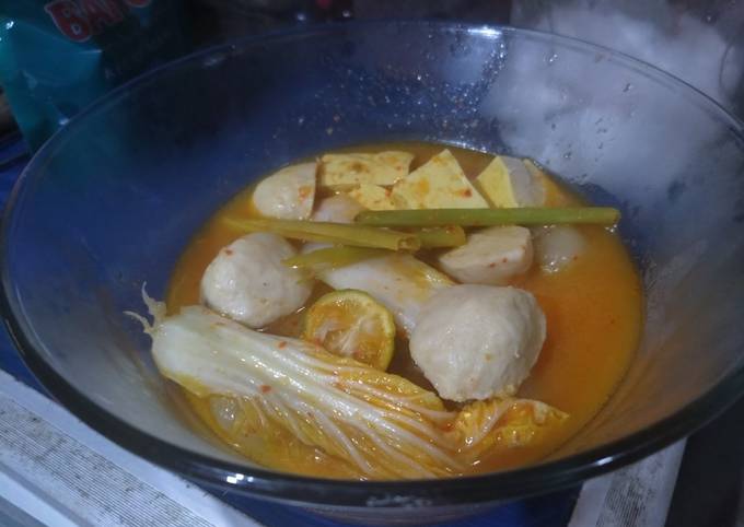 Cara Gampang Menyiapkan Cilok kuah tomyam yang Enak