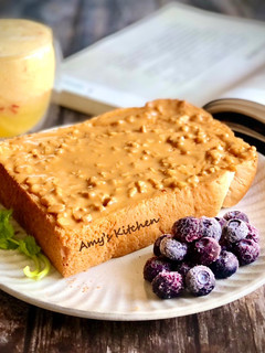 花生厚片吐司 / 簡單午茶 的食譜成品照片