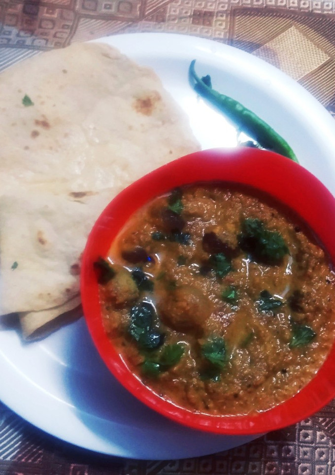 A picture of Cream Kanda Curry.