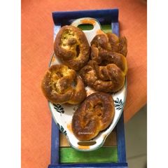 A picture of Cinnamon-Sugar Pretzels Depiction of Aunt Anne’s.