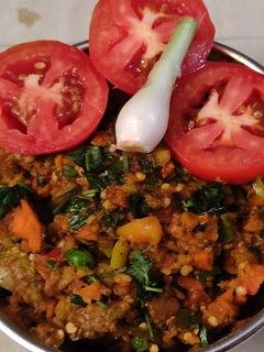 फोडणीचे वांग्याचे भरीत (fodaniche wangyache bharit recipe in marathi) रेसिपी चे मुख्य फोटो