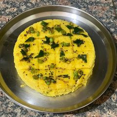 A picture of Khaman dhokla.