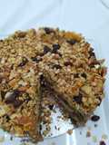 Torta de banana com granola
