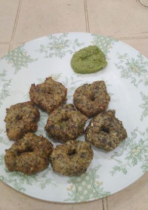 A picture of Urad Dal vada.