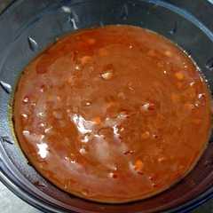 A picture of Schezwan chutney.