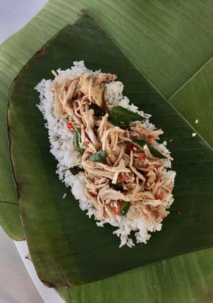Foto resep Nasi Bakar Ayam Suwir Pedas Kemangi