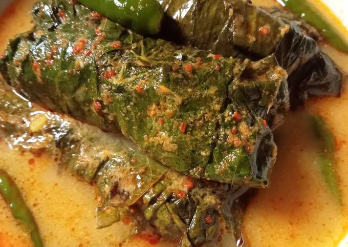 Resep Buntil Daun Singkong Oleh Erfis Pawon Cookpad